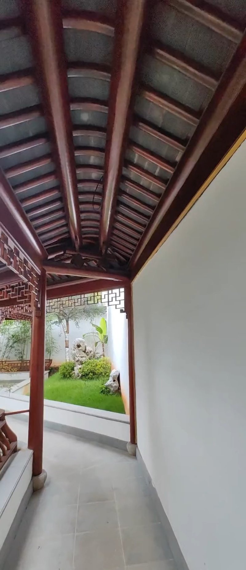 防腐木花架在现代园林中的妙用
